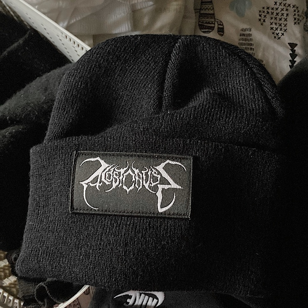 new without tags never worn// Lost Cause black beanie